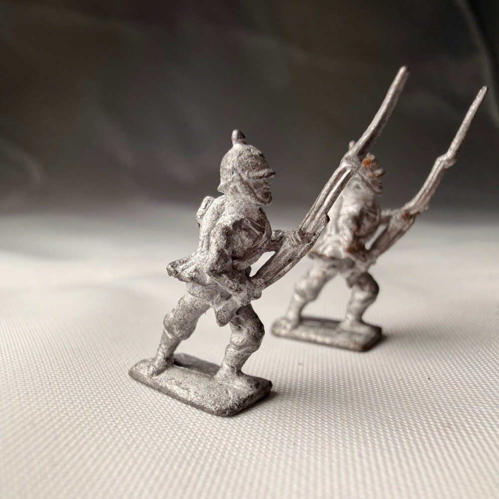 Vtg RAM Pewter Metal Toy Soldiers Prussian Infantry Rifles Miniature Figures 2pc